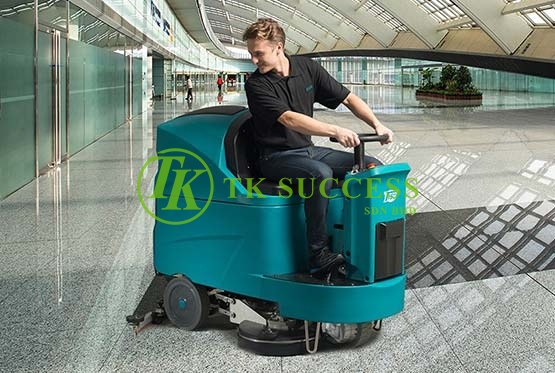 TVX Ride On Auto Scrubber T130 X-Large Heavy Duty (UK)